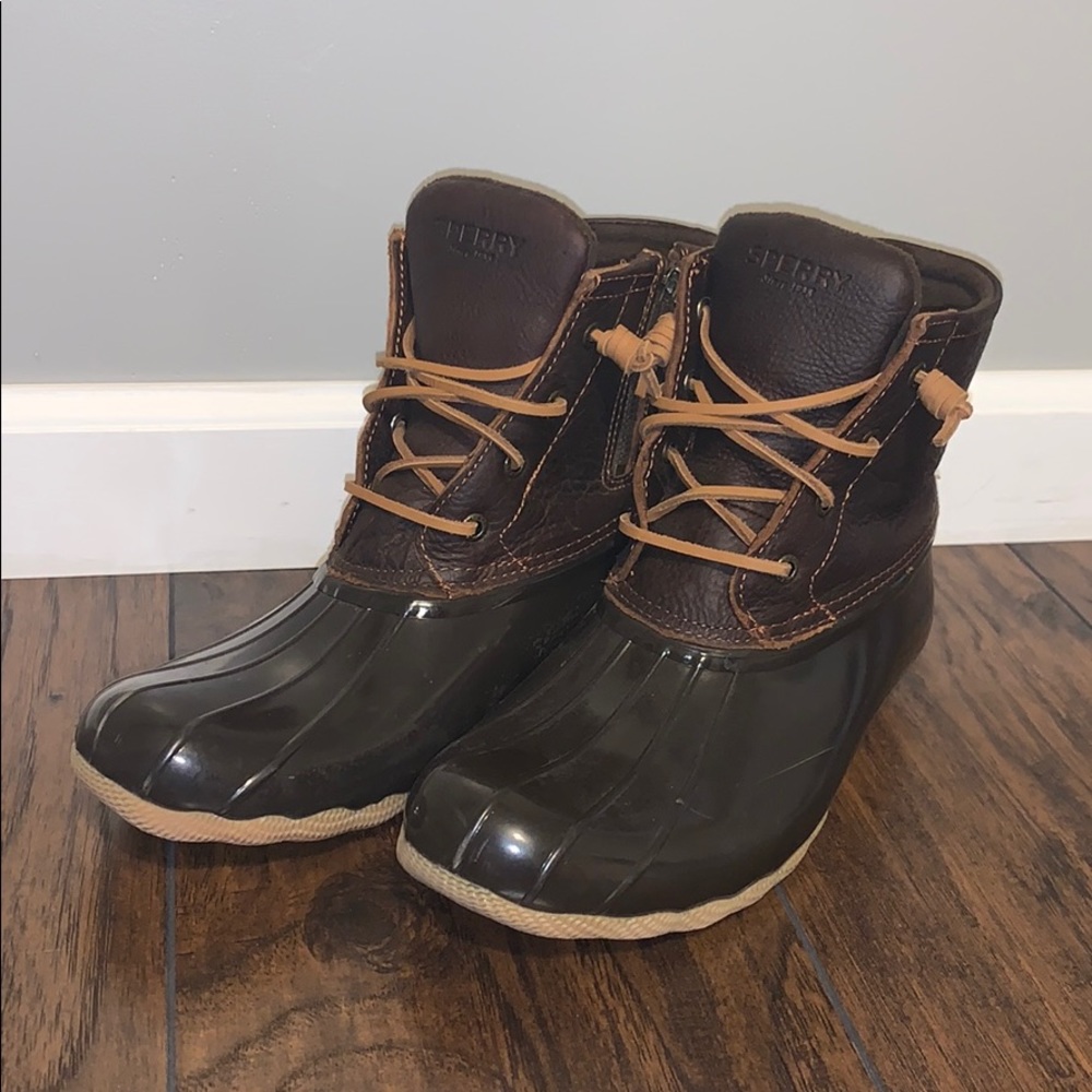 Brown Sperry Duckboots